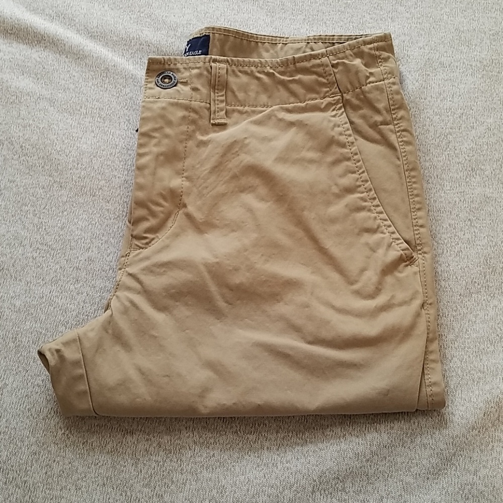 American Eagle 32/30 Khaki Slim Straight Pants